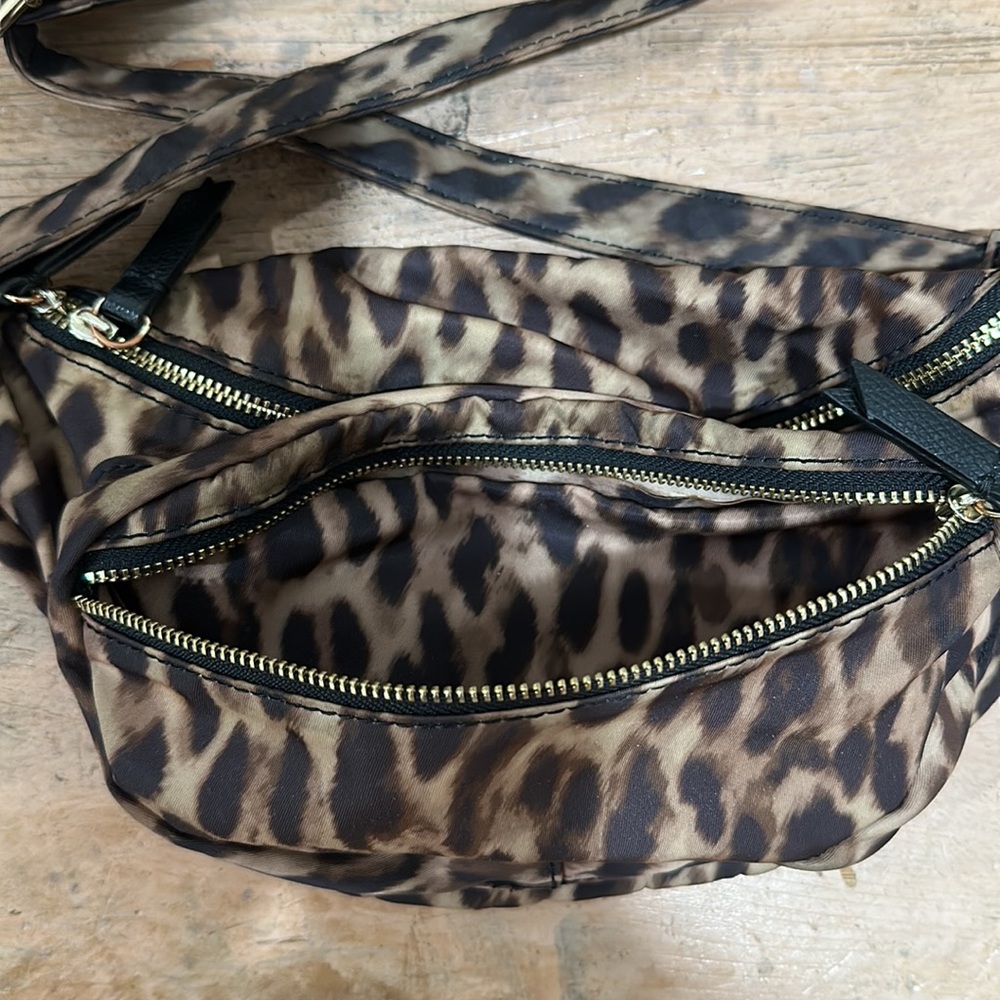 Leopard fanny pack by banana republic - Picture 2 of 5